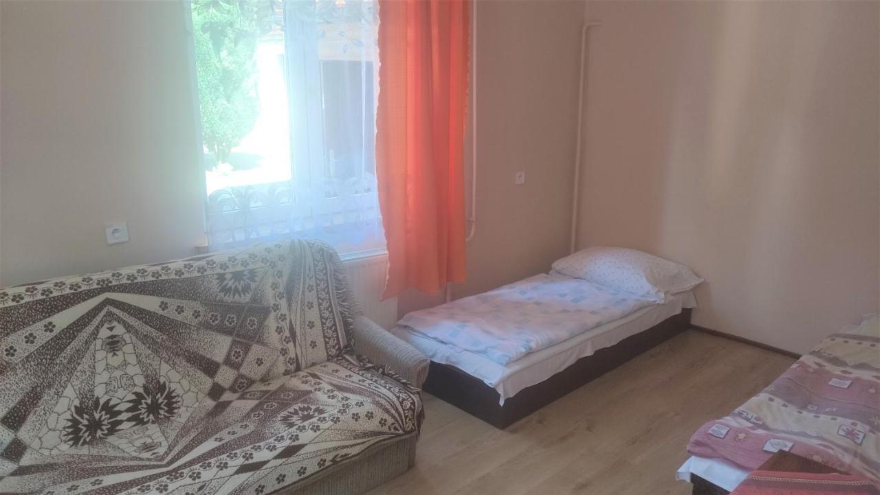 Dom Turysty Pod Wiezyca Sobótka Buitenkant foto